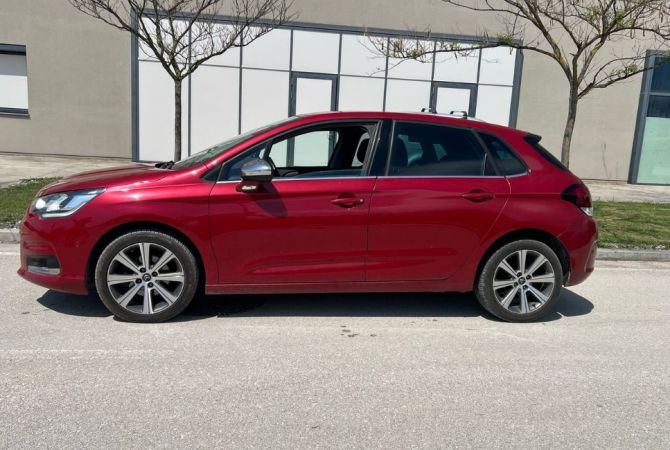 Noleggio Auto a Tirana - 35 Euro