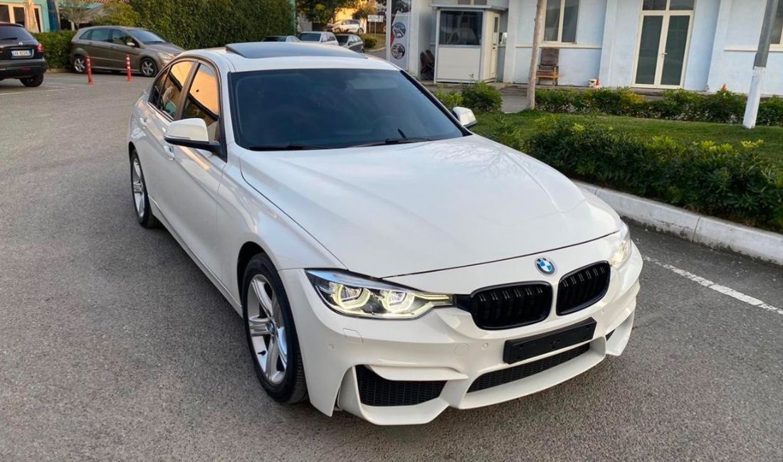 Makina me qera me xhama te zi BMW Seria 3 per vetem 80 euro dita 