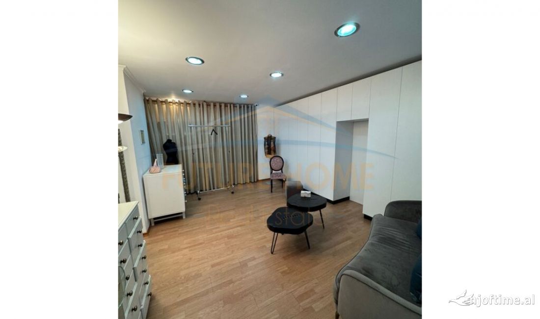 Shitet, Ambient Biznesi, Pallatet Agimi, Bulevardi "Bajram Curri" / OPP47216