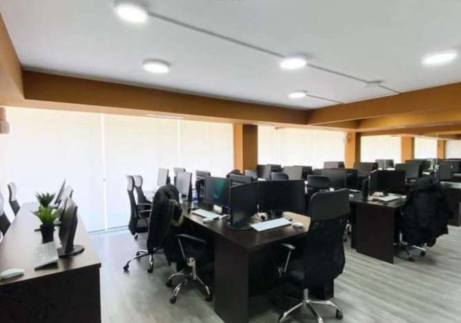 Ambient biznesi me qera 3+1 ne Tirane - 150 Euro