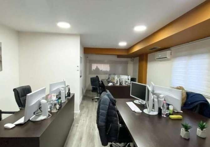 Ambient biznesi me qera 3+1 ne Tirane - 150 Euro