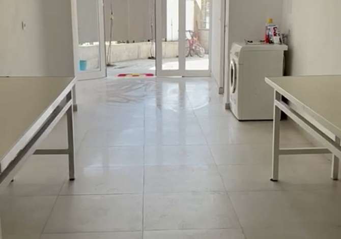 Ambient biznesi me qera 4+1 ne Tirane - 20,000 Leke