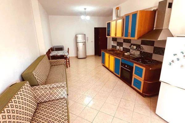 Shtepi ne shitje Apartament ne Durres, 1+1, Mobilimi Pjeserisht e mobiluar, Pagesa 66,000  Euro.