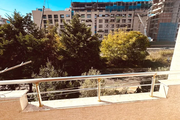 Shtepi ne shitje Apartament ne Durres, 1+1, Mobilimi Pjeserisht e mobiluar, Pagesa 66,000  Euro.