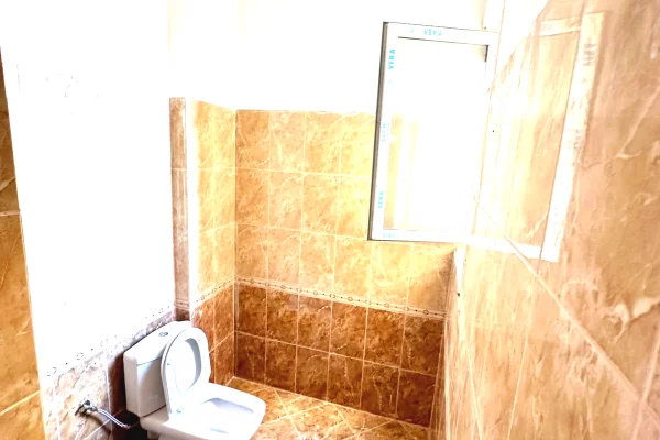 Shtepi ne shitje Apartament ne Durres, 2+1, Mobilimi Bosh, pa mobiluar, Pagesa 127,200  Euro.