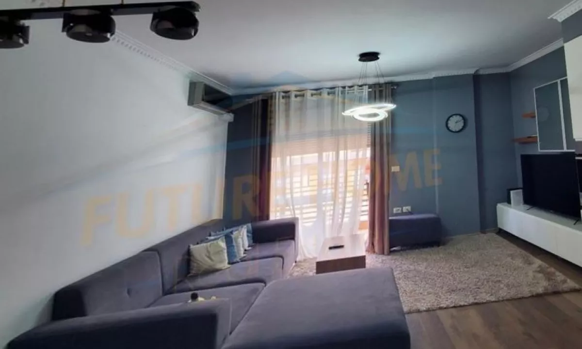 Shtepi me qera Apartament ne Tirane, 2+1, Mobilimi E mobiluar, Pagesa 450  Euro.