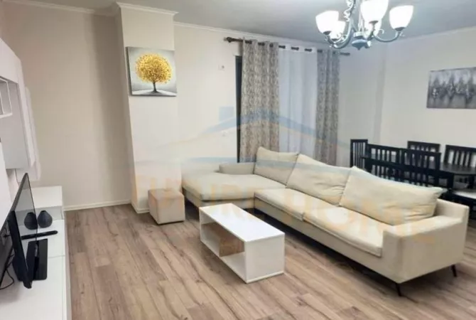 Shtepi me qera Apartament ne Tirane, 2+1, Mobilimi E mobiluar, Pagesa 450  Euro.