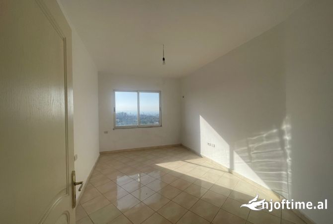 Shtepi ne shitje Apartament ne Tirane, 1+1, Mobilimi Bosh, pa mobiluar, Pagesa 7,000,000  Euro.