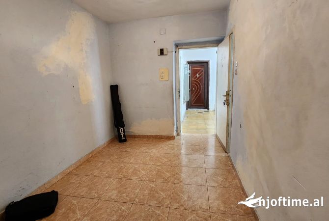 Shtepi ne shitje Apartament ne Tirane, 2+1, Mobilimi Bosh, pa mobiluar, Pagesa 149,000  Euro.
