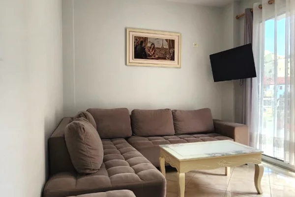 Shtepi ne shitje Apartament ne Tirane, 1+1, Mobilimi E mobiluar, Pagesa 8,990,000  Leke.