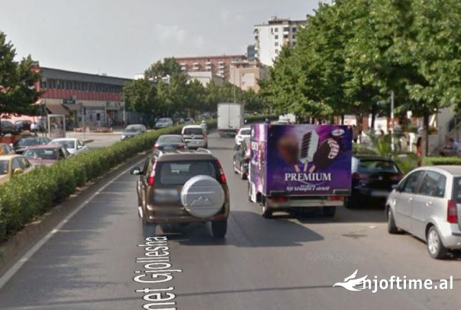 Ambiente Commerciale in Affitto 1+1 a Tirana - 1,000 Euro