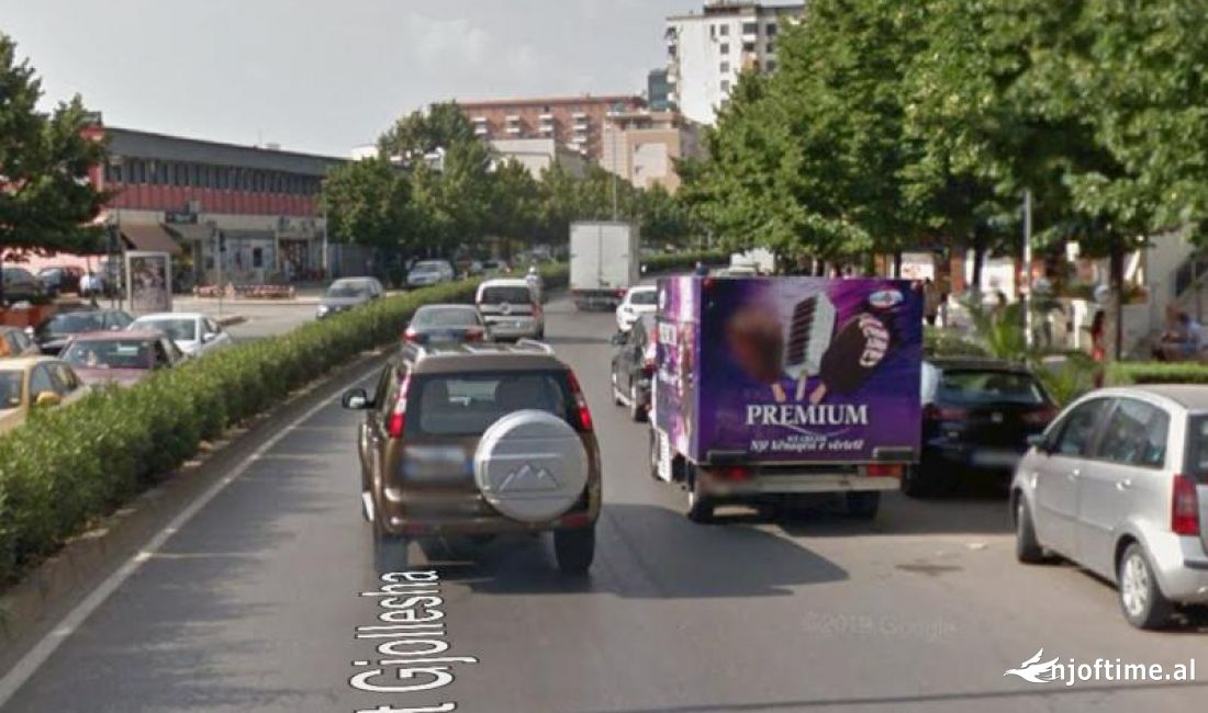 AMBJENT BIZNESI PER QERA RRUGA MUHAMET GJOLLESHA 