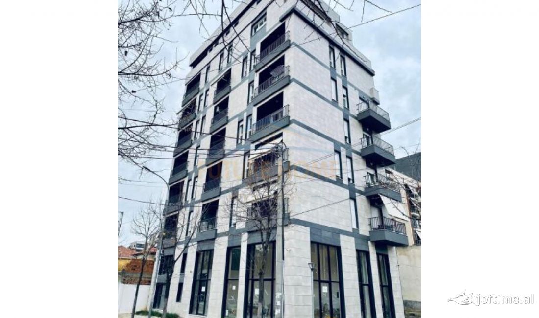 Shtepi ne shitje Apartament ne Tirane, 2+1, Mobilimi Bosh, pa mobiluar, Pagesa 190,000  Euro.