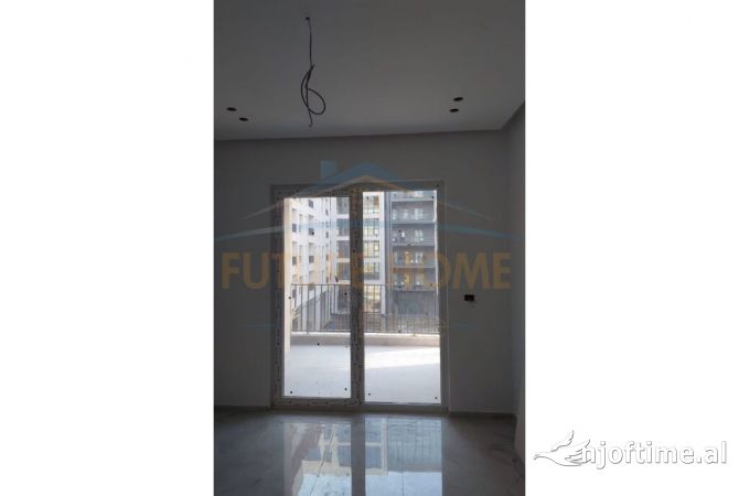 Shitet, Apartament 1+1, Laprakë