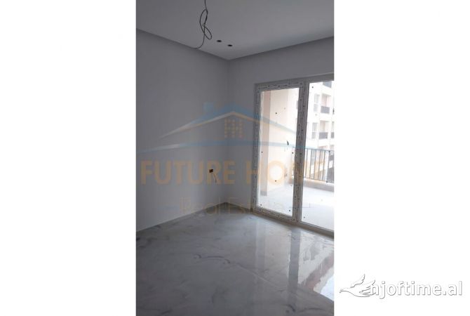 Shtepi ne shitje Apartament ne Tirane, 1+1, Mobilimi Bosh, pa mobiluar, Pagesa 120,000  Euro.