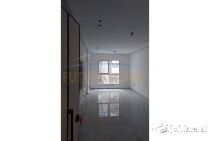 Shtepi ne shitje Apartament ne Tirane, 1+1, Mobilimi Bosh, pa mobiluar, Pagesa 120,000  Euro.