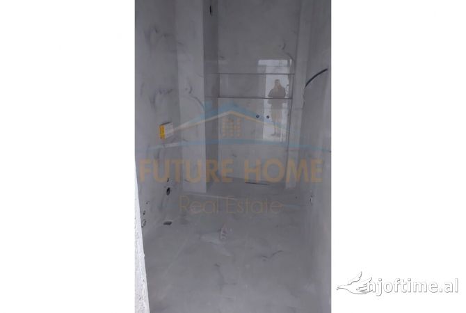 Shtepi ne shitje Apartament ne Tirane, 1+1, Mobilimi Bosh, pa mobiluar, Pagesa 120,000  Euro.