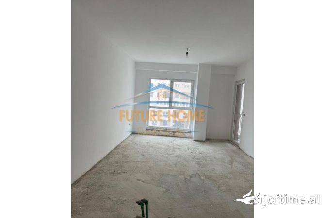 Shtepi ne shitje Apartament ne Tirane, 1+1, Mobilimi Bosh, pa mobiluar, Pagesa 120,000  Euro.