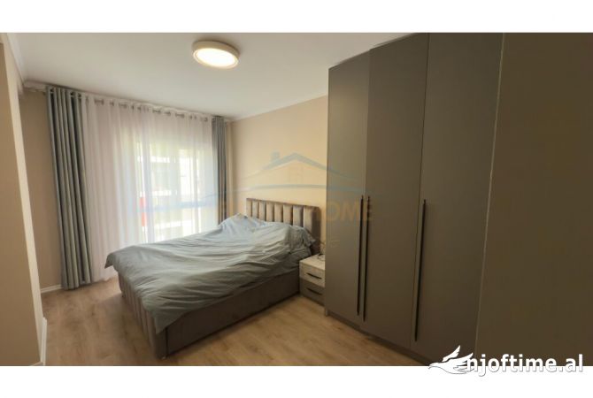Shtepi ne shitje Apartament ne Tirane, 2+1, Mobilimi E mobiluar, Pagesa 105,000  Euro.