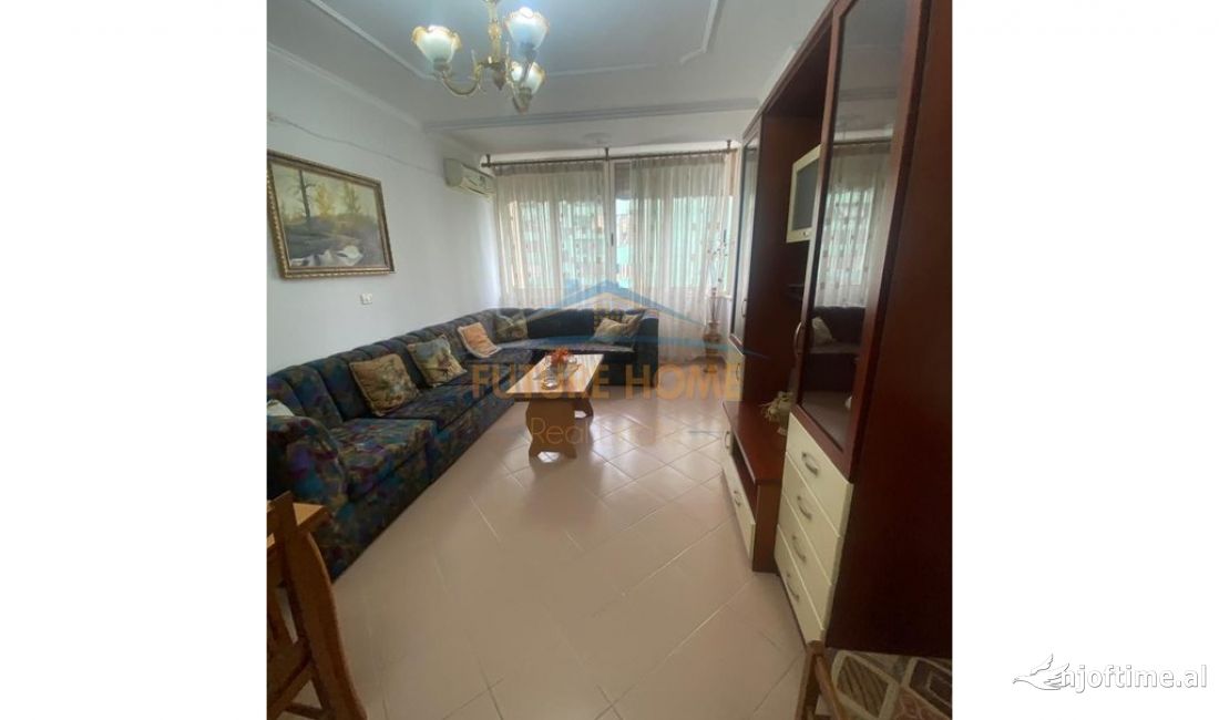 Shtepi ne shitje Apartament ne Tirane, 1+1, Mobilimi E mobiluar, Pagesa 160,000  Euro.