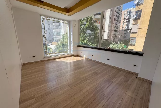 Business Property for Rent 3+1 in Tirana - 1,800 Euro