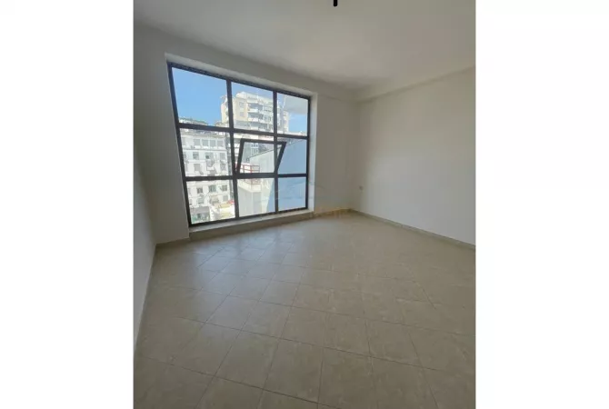 OKAZION....Shitet, Apartament 3+1+2, Shkolla Partizani.