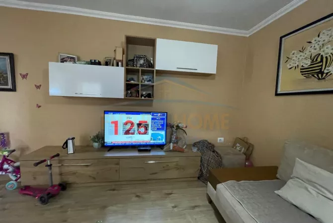 Shtepi ne shitje Apartament ne Tirane, 1+1, Mobilimi E mobiluar, Pagesa 95,000  Euro.