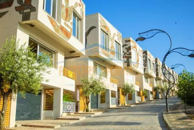 Shitet, Duplex, Rezidenca Kodra e Diellit 2, Tiranë.