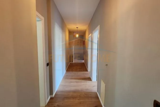 Qira, Zyre, Rruga Elbasanit, Liceu Artistik, Tirane.