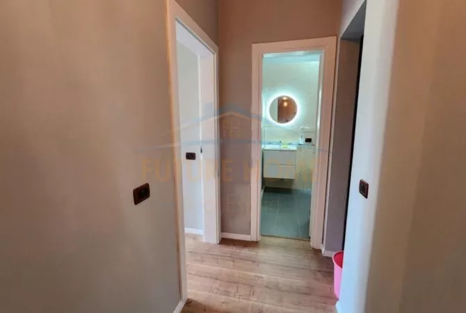 Qira, Zyre, Rruga Elbasanit, Liceu Artistik, Tirane.