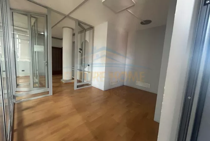 Qera, Apartament 3+1+2, Bulevardi Zogu i Pare, Tiranë