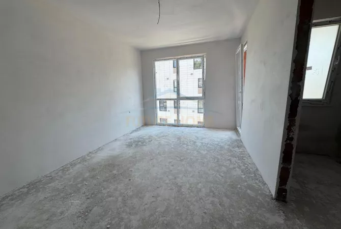 Shtepi ne shitje Apartament ne Tirane, 2+1, Mobilimi Bosh, pa mobiluar, Pagesa 209,000  Euro.
