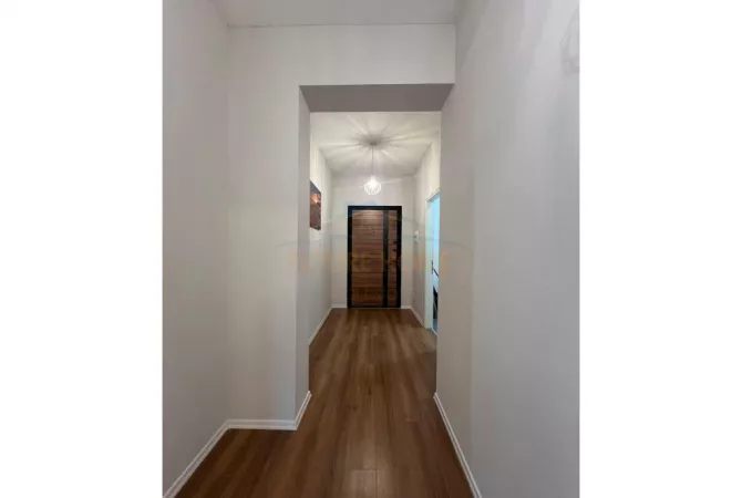 Shtepi ne shitje Apartament ne Tirane, 2+1, Mobilimi E mobiluar, Pagesa 195,000  Euro.