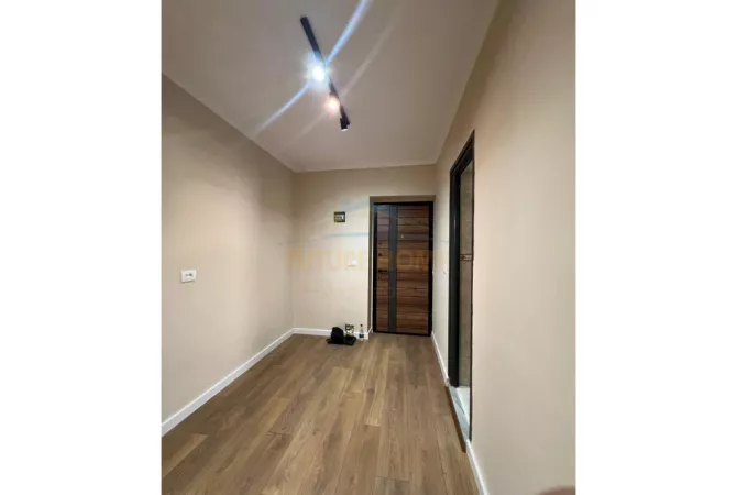 Shtepi ne shitje Apartament ne Tirane, 2+1, Mobilimi Bosh, pa mobiluar, Pagesa 147,000  Euro.