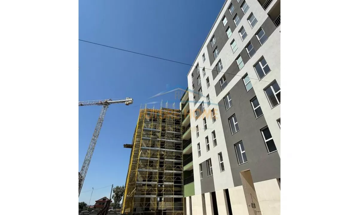 Shitet, Ambient Biznesi, Tirana Entry 2, Casa Italia