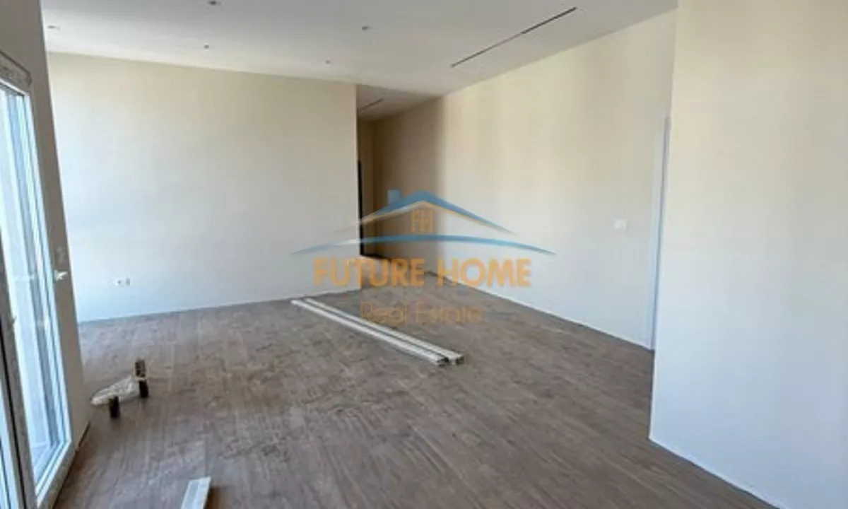 Shtepi ne shitje Apartament ne Tirane, 1+1, Mobilimi Bosh, pa mobiluar, Pagesa 124,750  Euro.