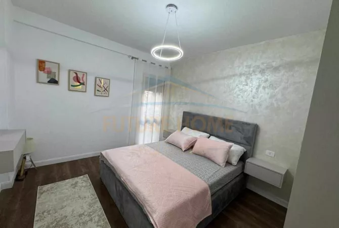 Shtepi ne shitje Apartament ne Tirane, 1+1, Mobilimi E mobiluar, Pagesa 105,000  Euro.