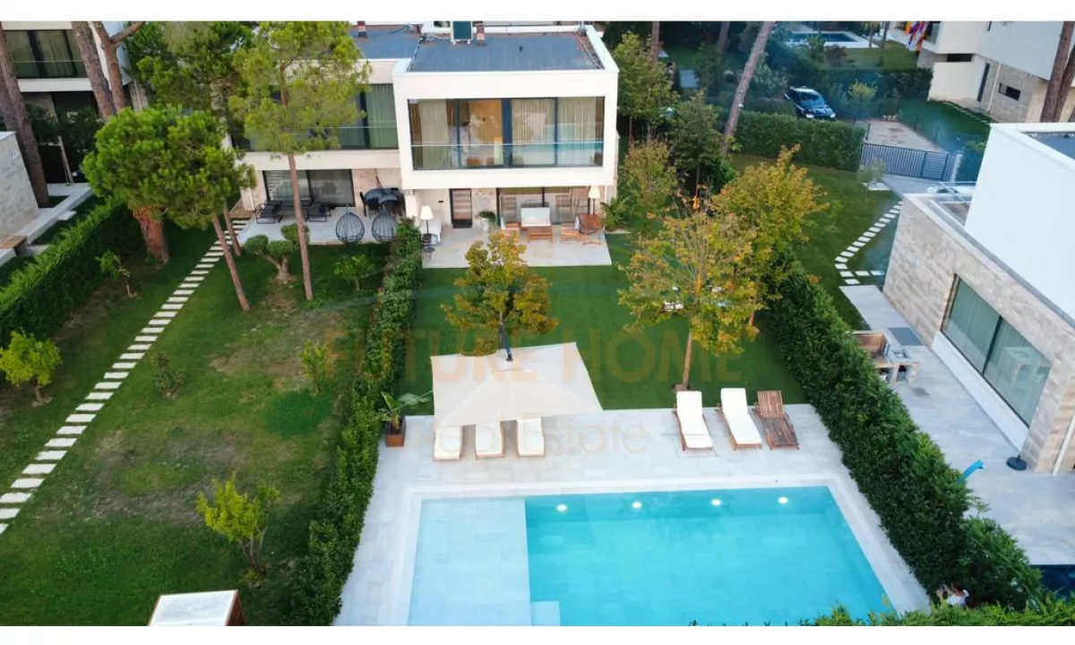 Shtepi ne shitje Vila Luksoze ne Durres, 5+1, Mobilimi E mobiluar, Pagesa 835,000  Euro.