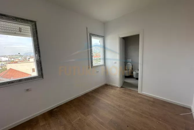 Shtepi ne shitje Apartament ne Tirane, 2+1, Mobilimi Bosh, pa mobiluar, Pagesa 169,824  Euro.