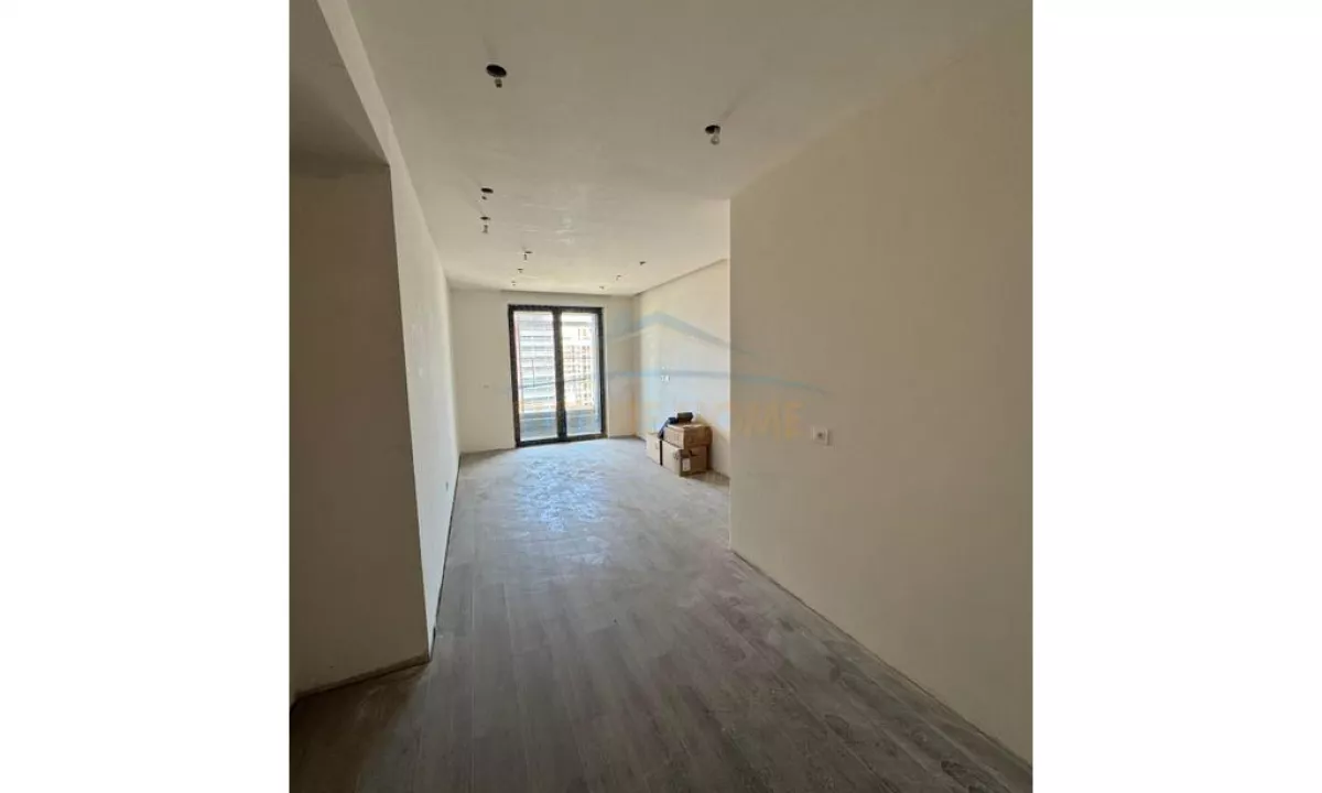 Shtepi ne shitje Apartament ne Tirane, 1+1, Mobilimi Bosh, pa mobiluar, Pagesa 133,000  Euro.