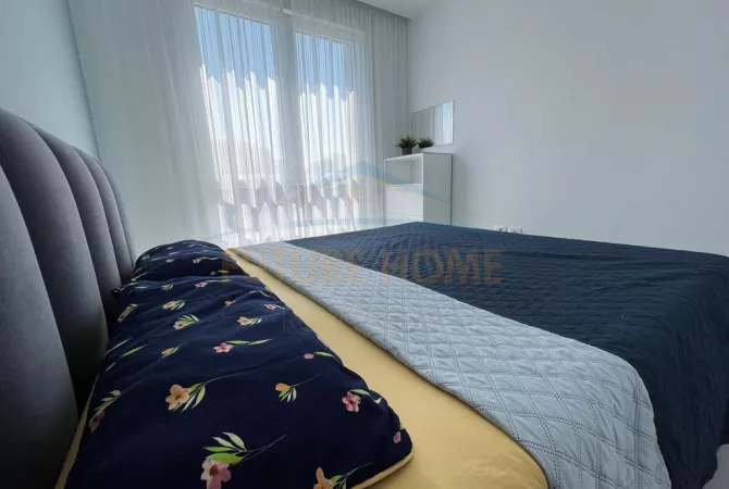 Shitet, Apartament 2+1+2, San Pietro, Gjirii Lalezit