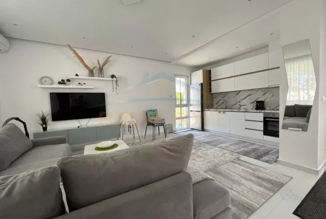 Shtepi ne shitje Apartament ne Durres, 2+1, Mobilimi E mobiluar, Pagesa 310,620  Euro.