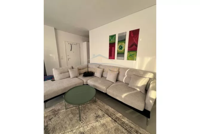 Shtepi ne shitje Apartament ne Durres, 2+1, Mobilimi E mobiluar, Pagesa 322,090  Euro.