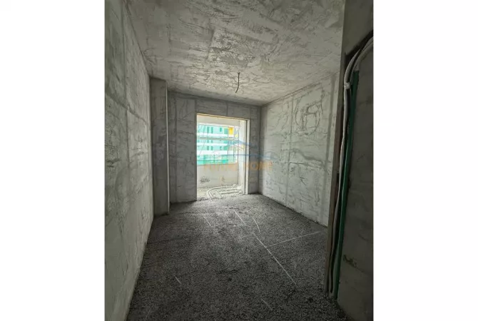 Shtepi ne shitje Apartament ne Tirane, 2+1, Mobilimi Bosh, pa mobiluar, Pagesa 92,700  Euro.