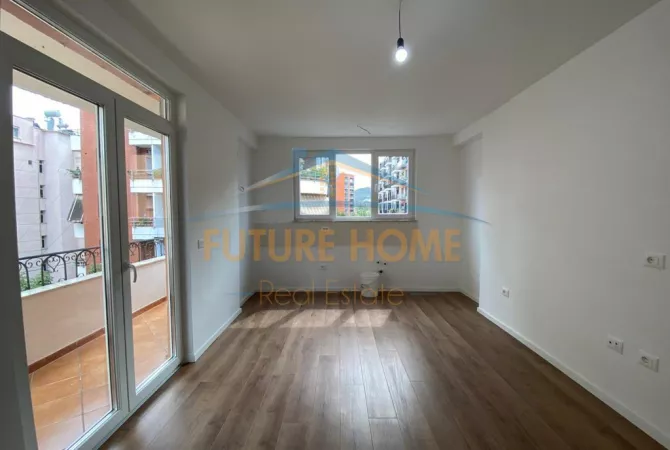 Shtepi ne shitje Apartament ne Tirane, 1+1, Mobilimi Bosh, pa mobiluar, Pagesa 167,000  Euro.