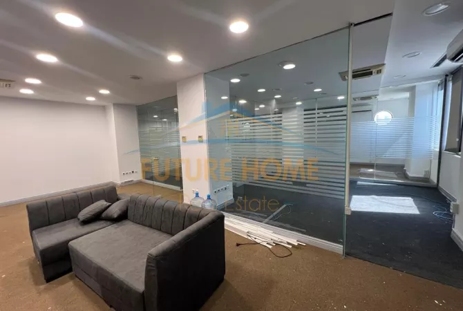 Business Property for Rent 3+1 in Tirana - 2,500 Euro