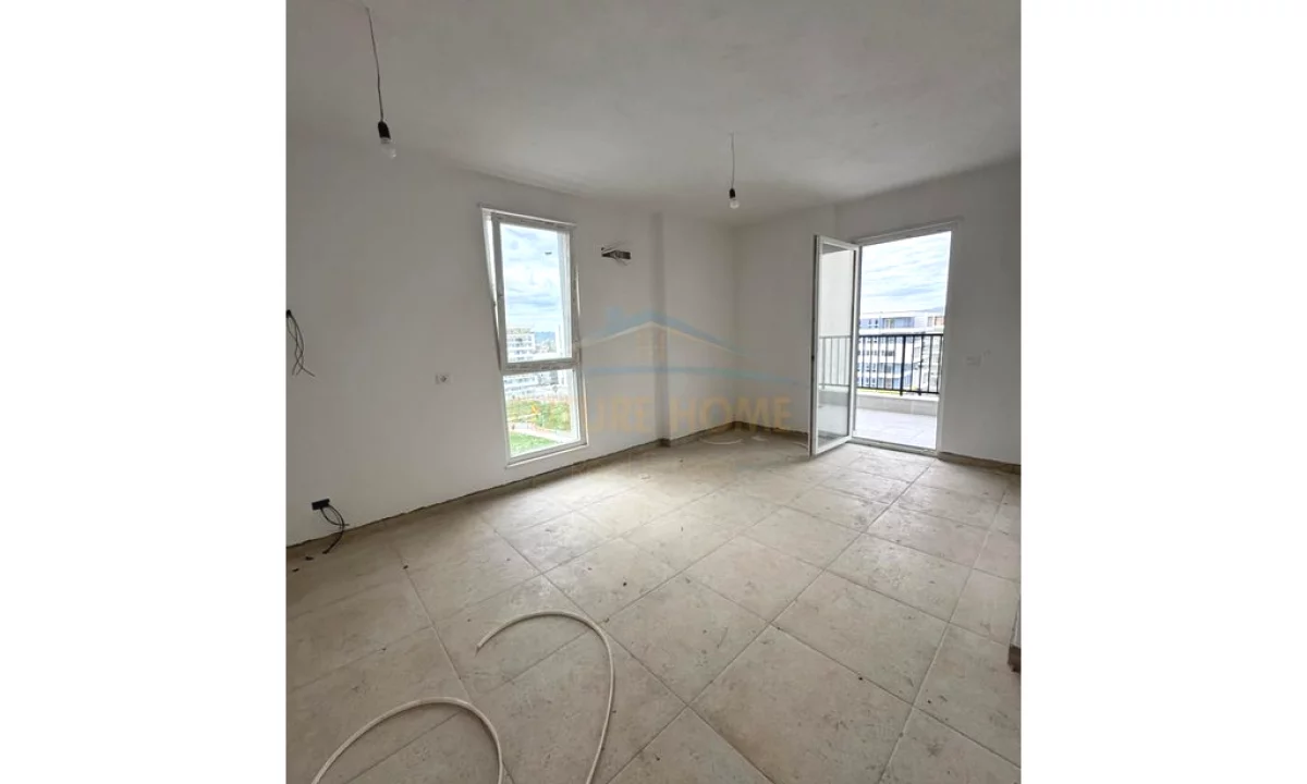 Shtepi ne shitje Apartament ne Tirane, 1+1, Mobilimi Bosh, pa mobiluar, Pagesa 78,000  Euro.