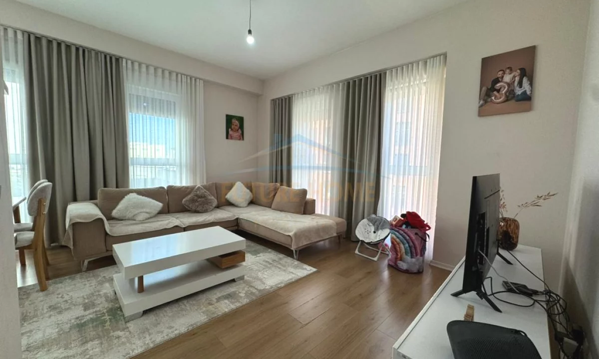 Shtepi ne shitje Apartament ne Tirane, 1+1, Mobilimi E mobiluar, Pagesa 155,000  Euro.