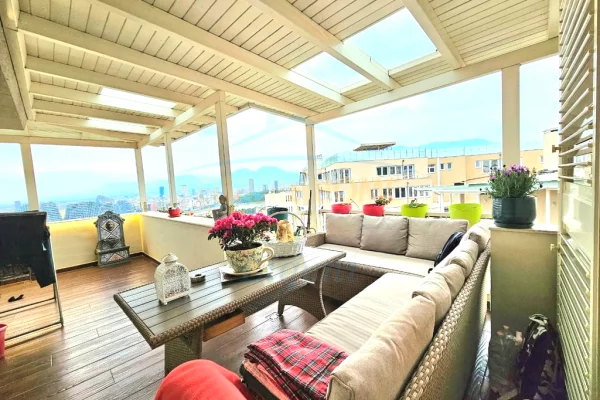 Shtepi ne shitje 2+1 ne Tirane - 325,000 Euro