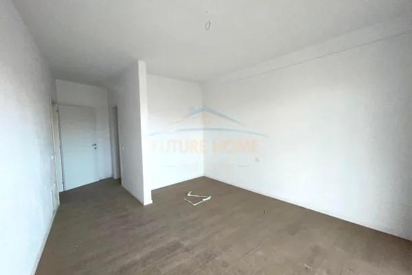 Shitet, Apartament 2+1+2, Rruga Jordan Misja, Tirane